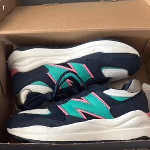 New Balance Teal and Pink Athletic Shoes brand new never worn